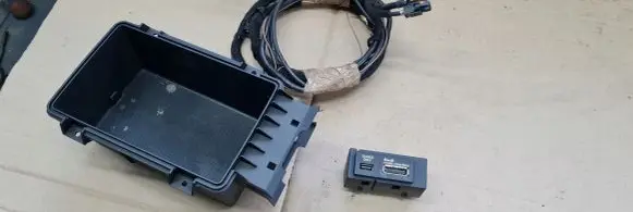 USB socket connector