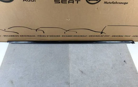 Cupra Ateca Front door glass trim molding 575837476E041 575837476E