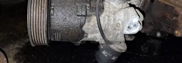 Toyota Yaris Air conditioning (A/C) compressor (pump) 