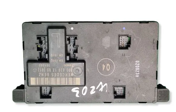 Mercedes-Benz C W203 Door control unit/module 2038201385 351307