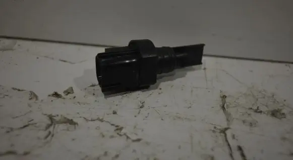 Ford Mondeo MK IV Windshield washer fluid level sensor 0023935