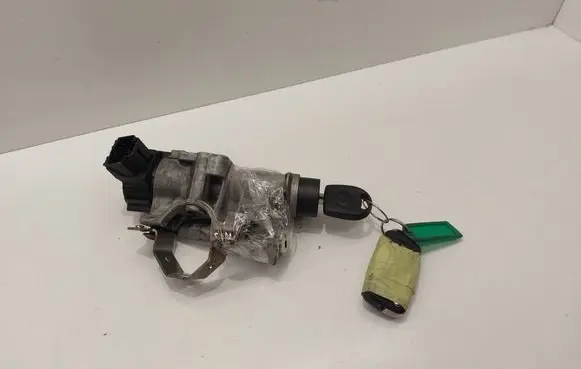 Seat Ibiza IV (6J,6P) Ignition lock 6R0905851D 6R0905865
