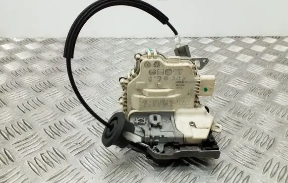 Audi A4 S4 B8 8K Rear door lock 8K0839016C