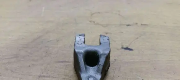 Ford Fiesta Fuel Injector clamp holder