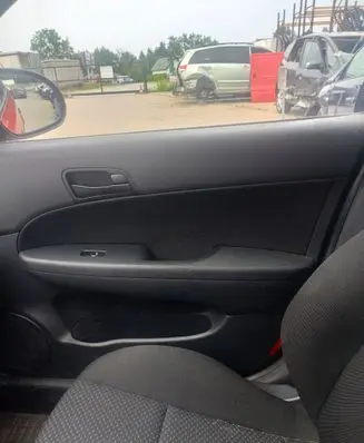 Hyundai i30 Front door card panel trim