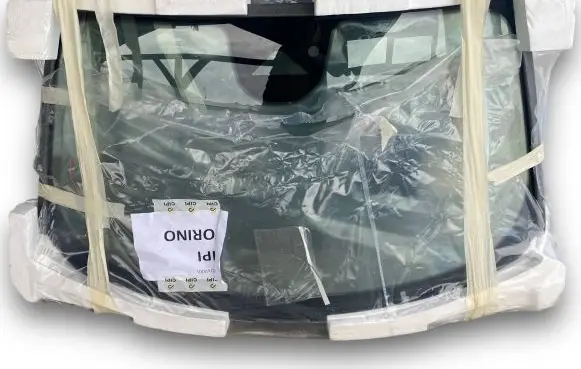 Dodge Coronet Front windscreen/windshield window 68616595AA