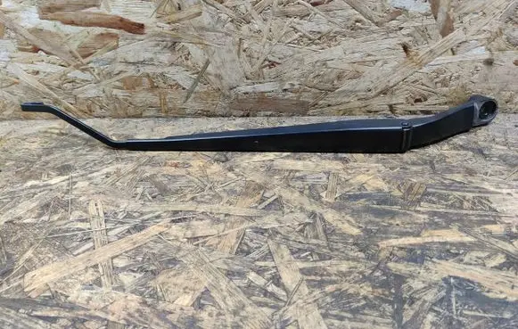 Nissan Tiida C11 Front wiper blade arm 8Z24EM