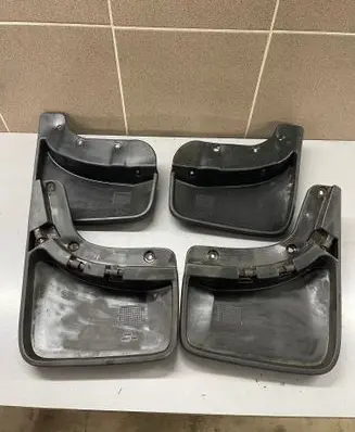 Audi Q7 4L Mudguards set 4L007511 4L0075111