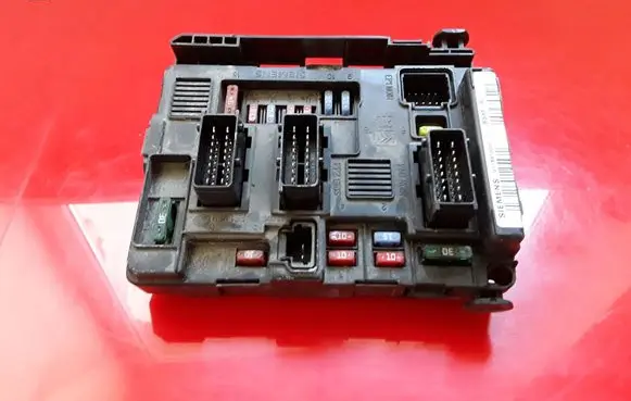 Peugeot Partner Fuse module 9650618580 580192381