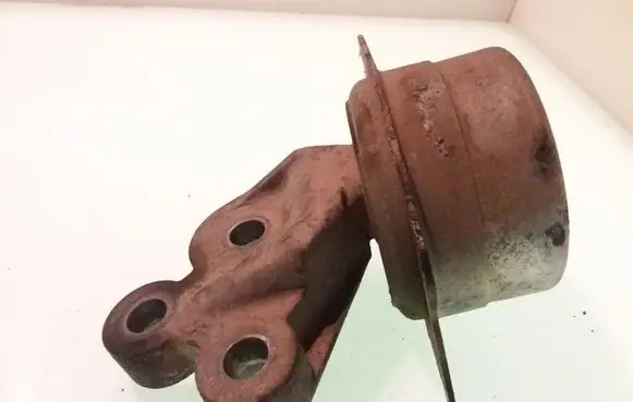 Opel Vectra C Gearbox mount V04640