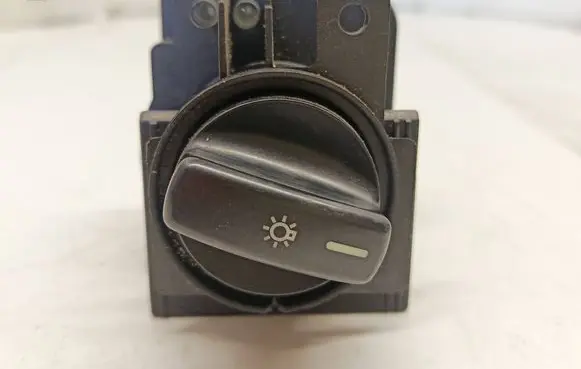 Mercedes-Benz B W246 W242 Light switch 1695451004 0486684 32220101
