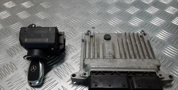 Mercedes-Benz C W204 Engine ECU kit and lock set A6461502734 A0054467440 A2045451308