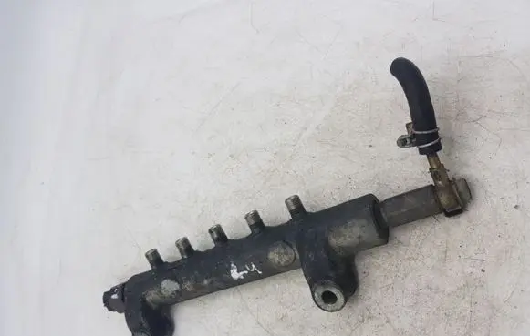 Nissan X-Trail T30 Fuel main line pipe NOCODE