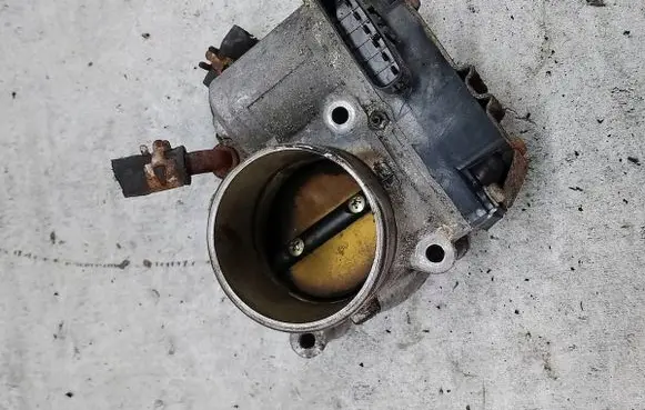 Mitsubishi Lancer VIII Throttle body valve 
