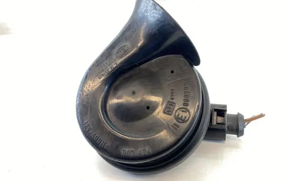 Volkswagen PASSAT B6 Horn signal 3C0951221