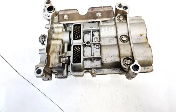 Honda FR-V Oil pump 