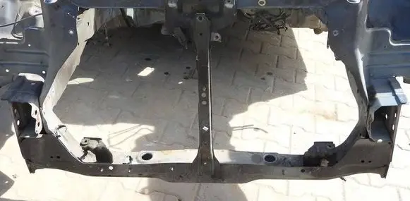 Nissan X-Trail T30 Radiator support slam panel