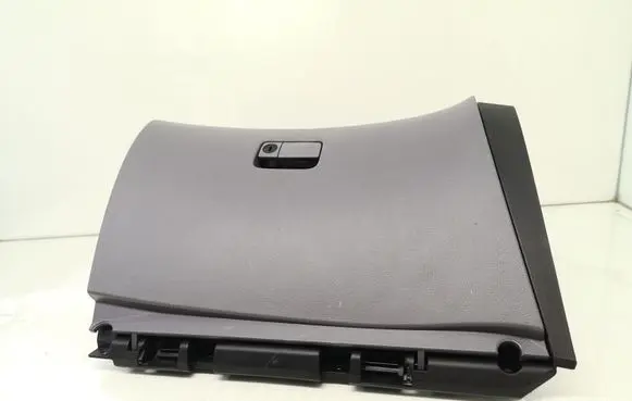 Nissan Primera Glove box 68520AV600