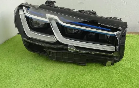 Headlight/headlamp