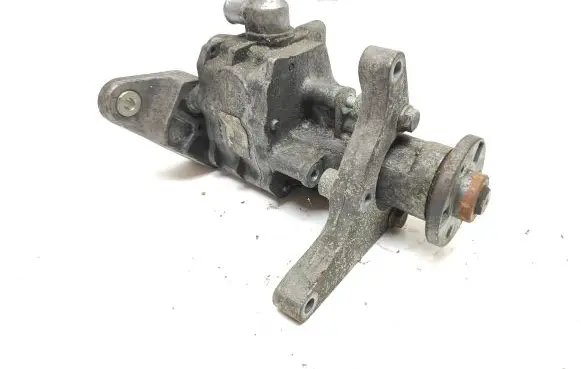 BMW X5 E70 Power steering pump 679646203 5002445