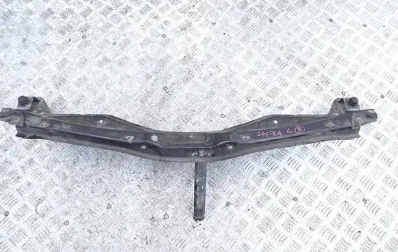 Opel Zafira C Radiator support slam panel hoi