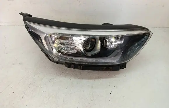 KIA Stonic Headlight/headlamp 92102H8