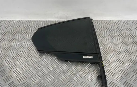 BMW 3 G20 G21 Rear vent window glass 7425088 43R011006 E005875