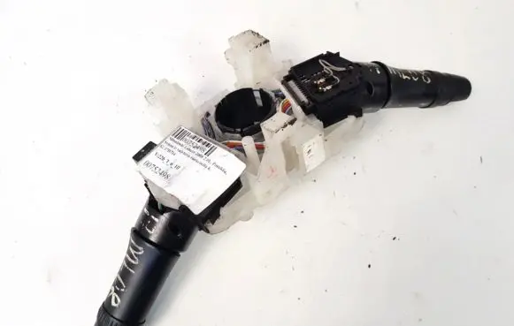 Mitsubishi Lancer X Wiper turn signal indicator stalk/switch 17D714 17D706