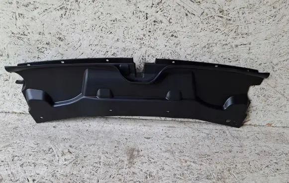 Mercedes-Benz Vito Viano W447 Engine bonnet/hood lock trim molding 