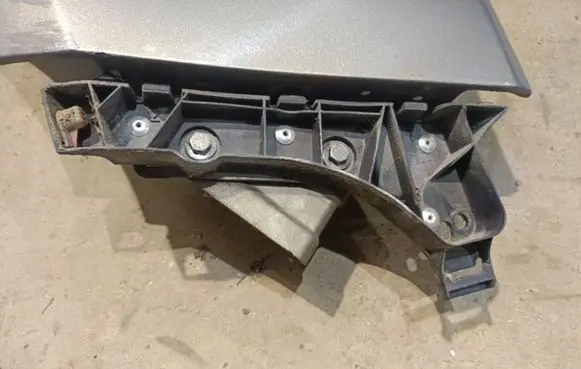 Opel Meriva B Front bumper mounting bracket