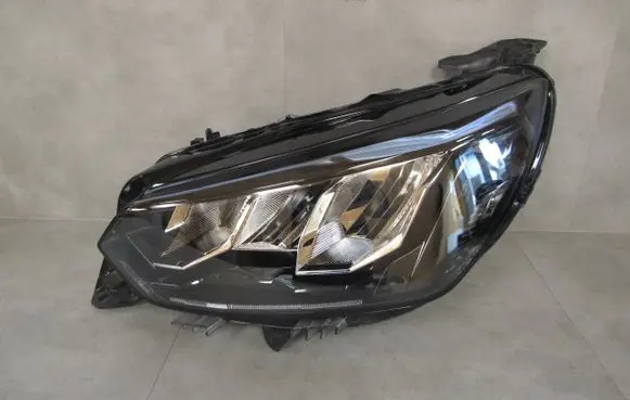 Peugeot 208 II Headlight/headlamp 9833036380