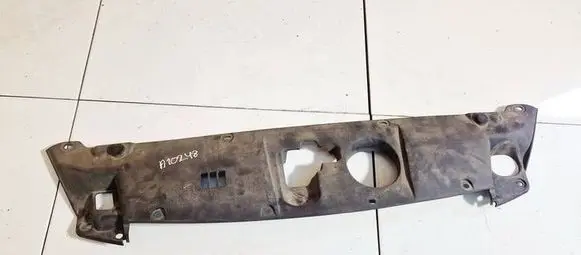 Hyundai Trajet Engine bonnet/hood lock trim molding 