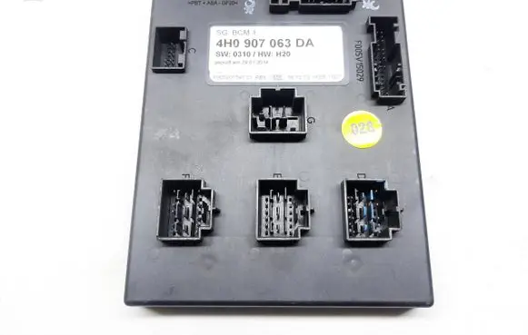 Volkswagen Touareg II Comfort/convenience module 4H0907063DA