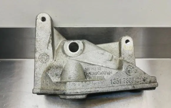 BMW 5 F10 F11 Engine mounting bracket 1351780542101 59776210 13517805421