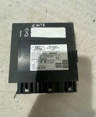 Ford Focus Comfort/convenience module 98AG15K600DE 5WK47230E 5WK48823