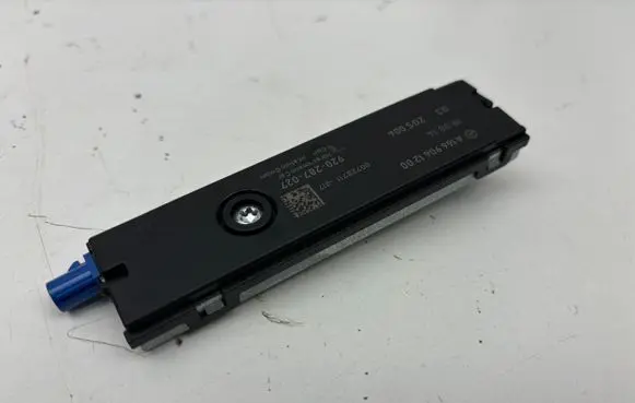 Mercedes-Benz S AMG W222 Aerial antenna amplifier A1669061200