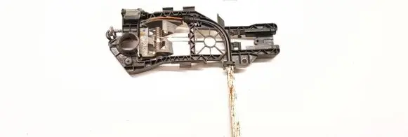 Volkswagen PASSAT B7 Rear door exterior handle/bracket 3C0837885J