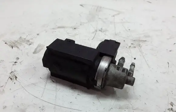 Renault Megane II Turbo solenoid valve 820027041