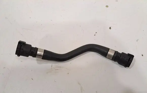 BMW 5 G30 G31 Engine coolant pipe/hose 8573221