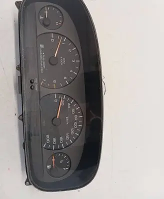 Chrysler Voyager Speedometer (instrument cluster) 81692A TN2574101905 P04685512