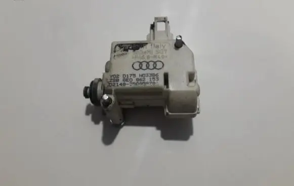 Audi A4 S4 B6 8E 8H Central locking motor 8e0862153 3b0959784