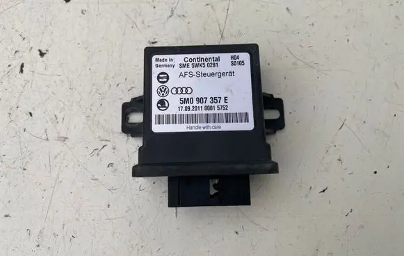 Volkswagen PASSAT B7 Light module LCM 5M0907357E