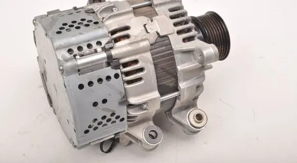 Volvo XC90 Generator/alternator 32300720
