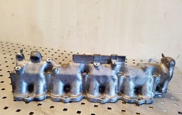 Toyota RAV 4 (XA20) Intake manifold