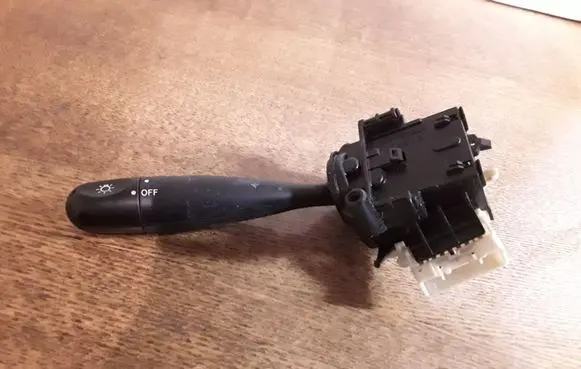 Toyota RAV 4 (XA20) Indicator stalk 1736481