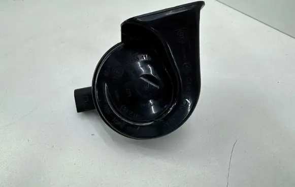 BMW 5 G30 G31 G38 Horn signal 7342945