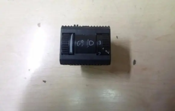 Volkswagen Polo V 6R Headlight level height control switch 6R0941333 I1780