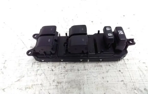 Lexus CT 200H Electric window control switch 515220