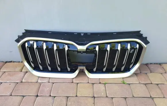 BMW X1 U11 Front bumper upper radiator grill 5A0BB87 29042023 00216