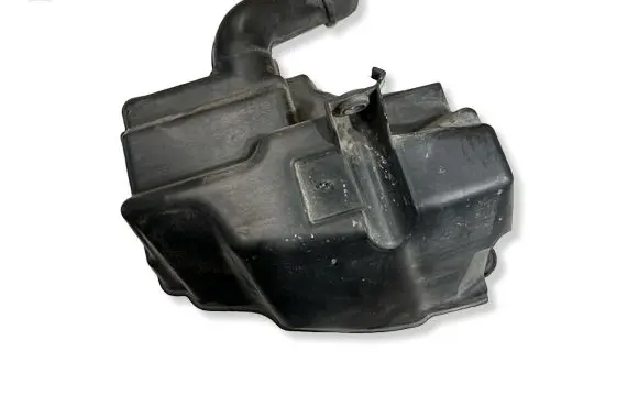 Ford Focus Air filter box 4M519F763